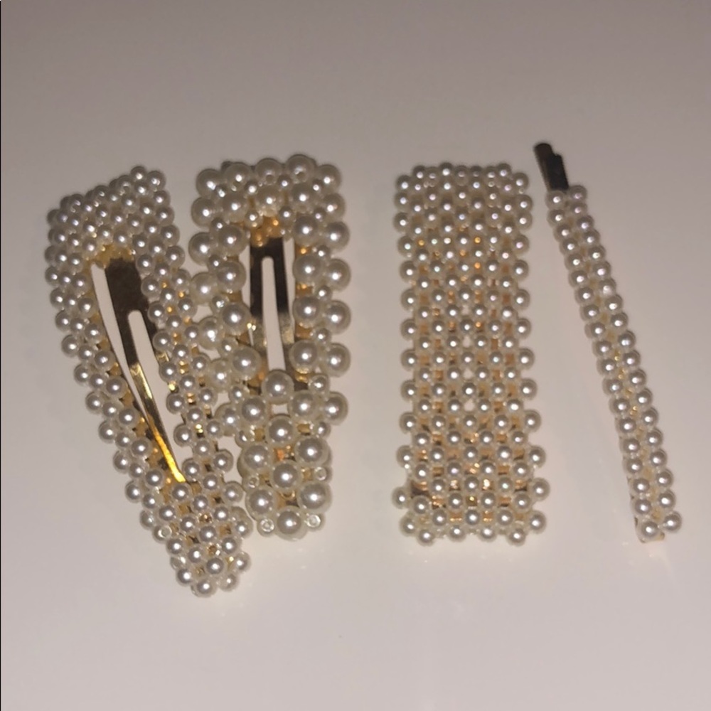 PEARL CLIPS
